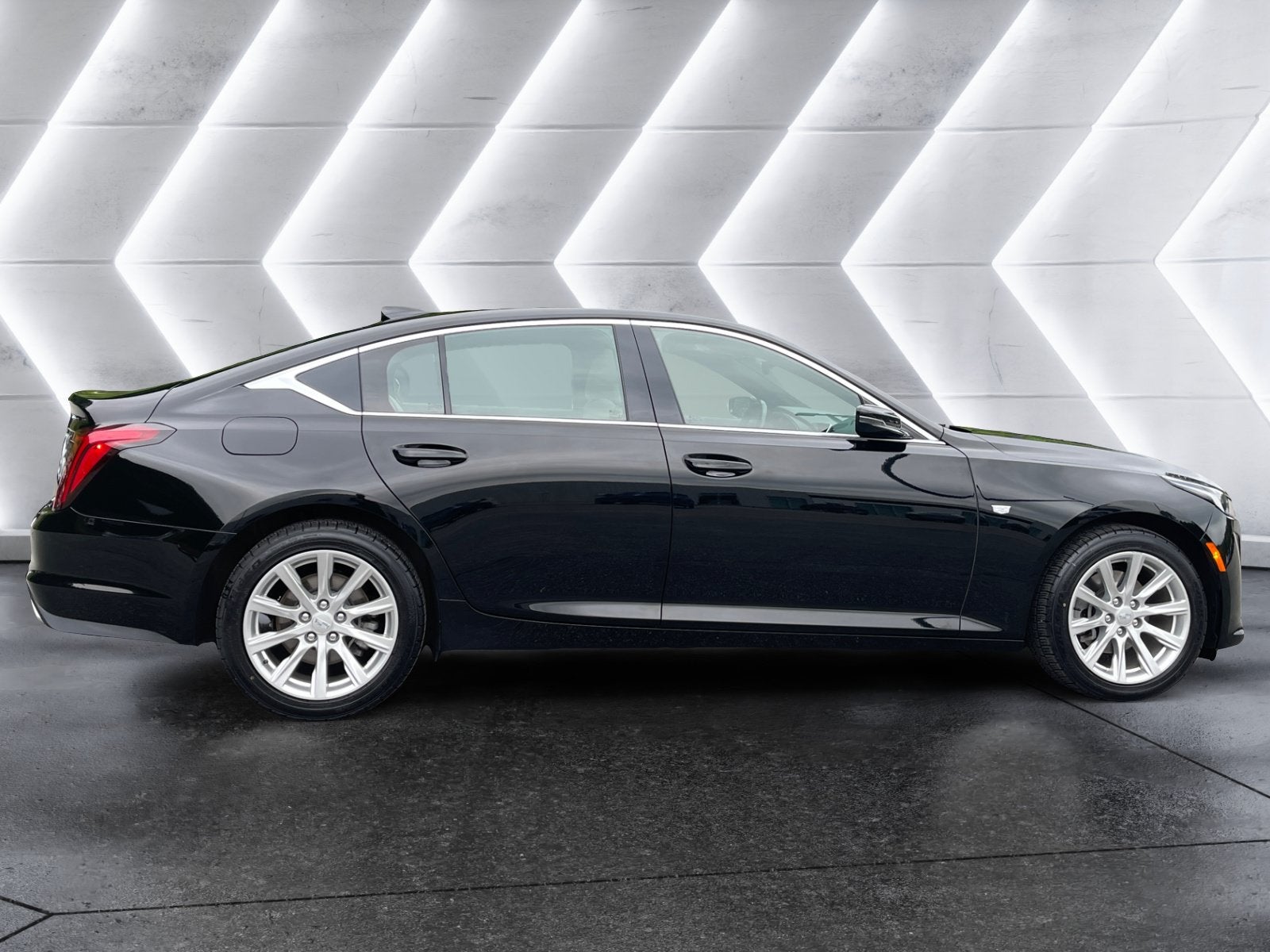 2023 Cadillac CT5 Luxury