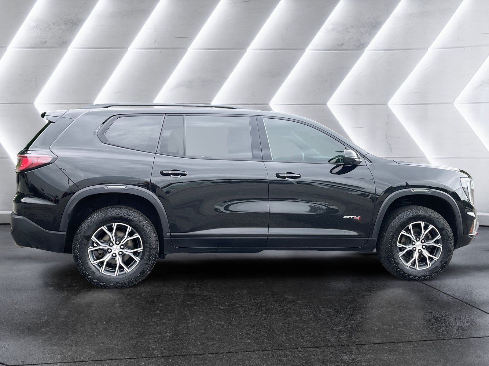 2024 GMC Acadia AT4
