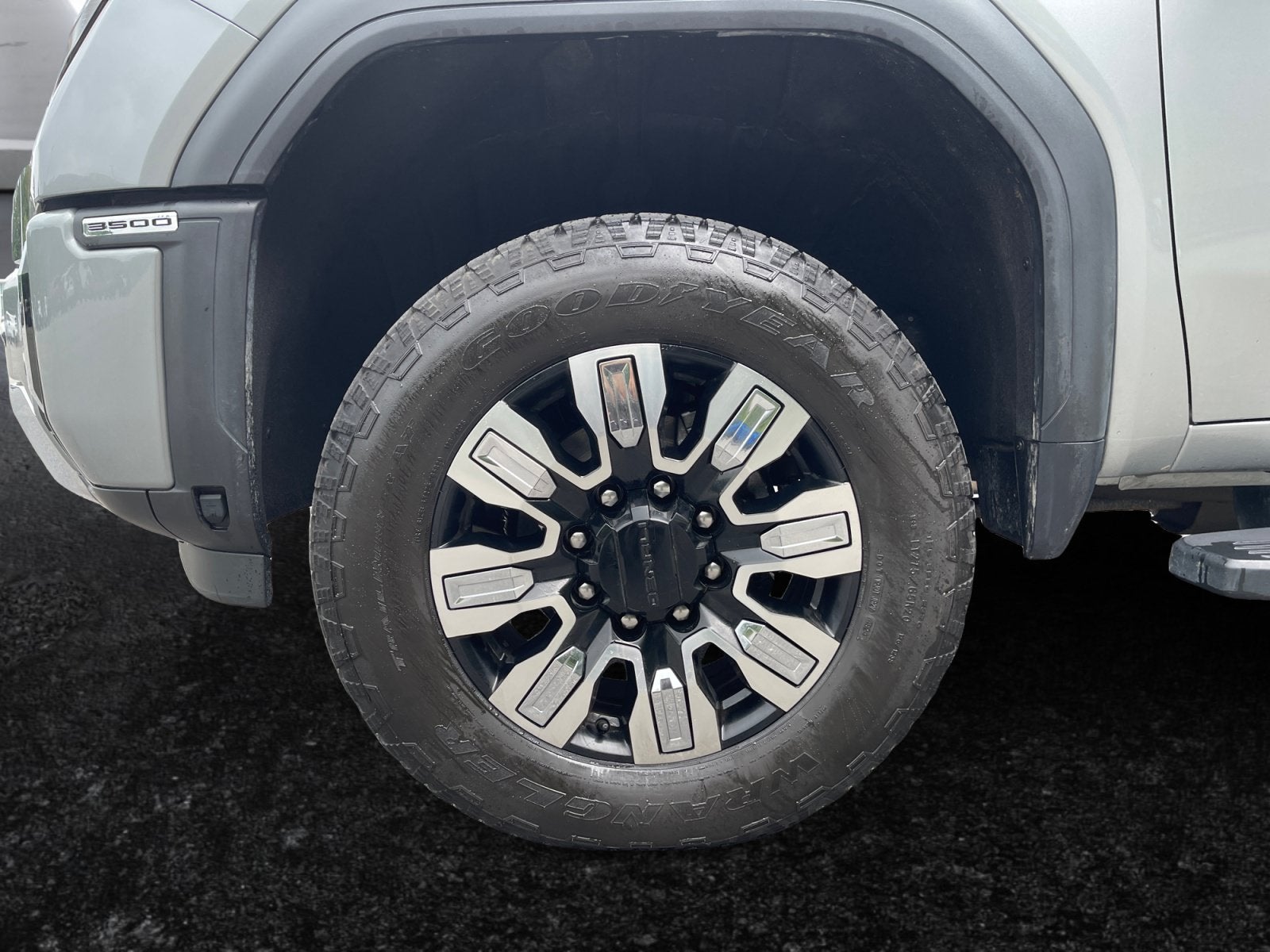 2025 GMC Sierra 3500 HD Denali