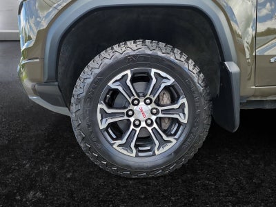 2024 GMC Canyon AT4