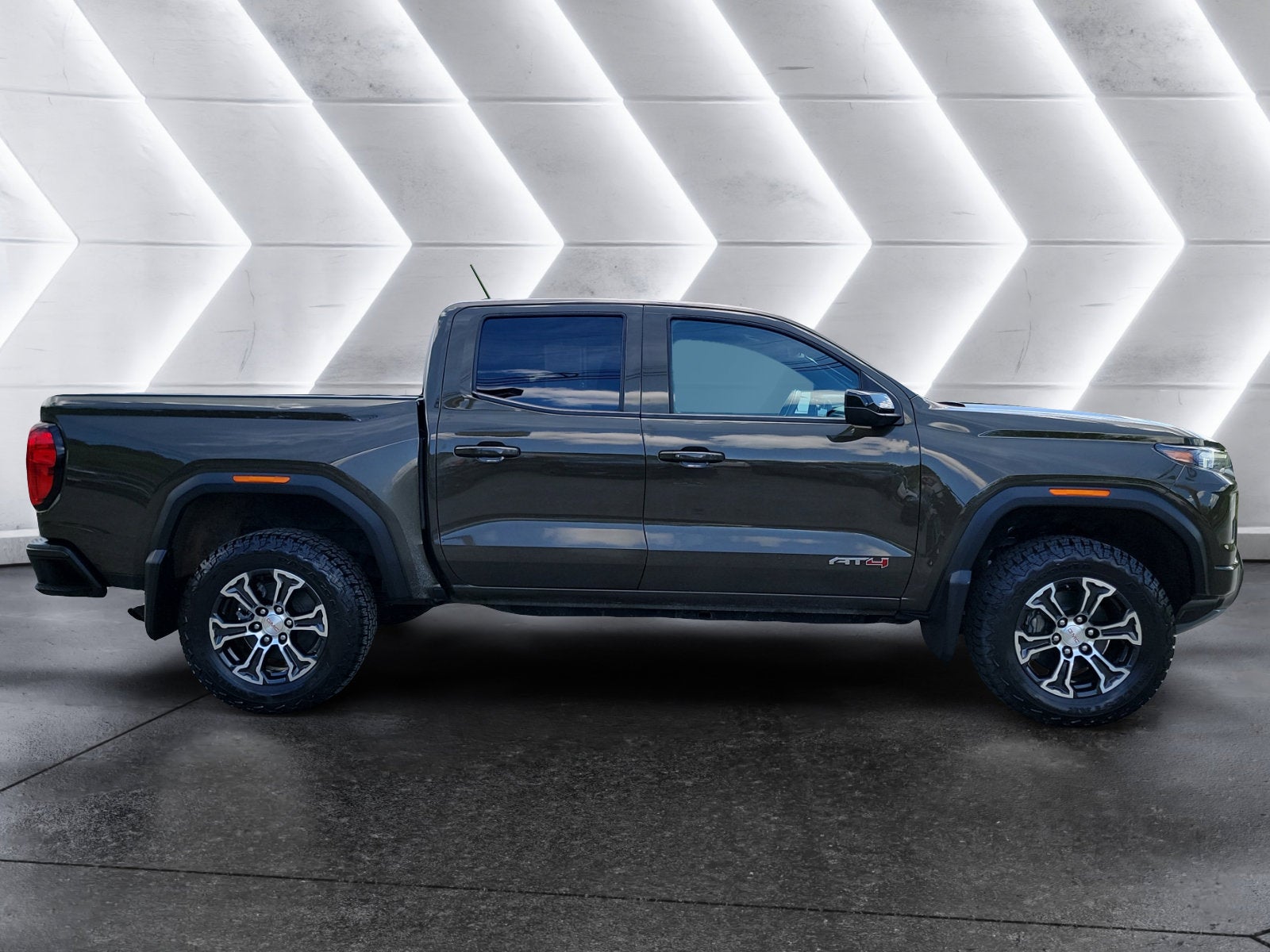 2024 GMC Canyon AT4