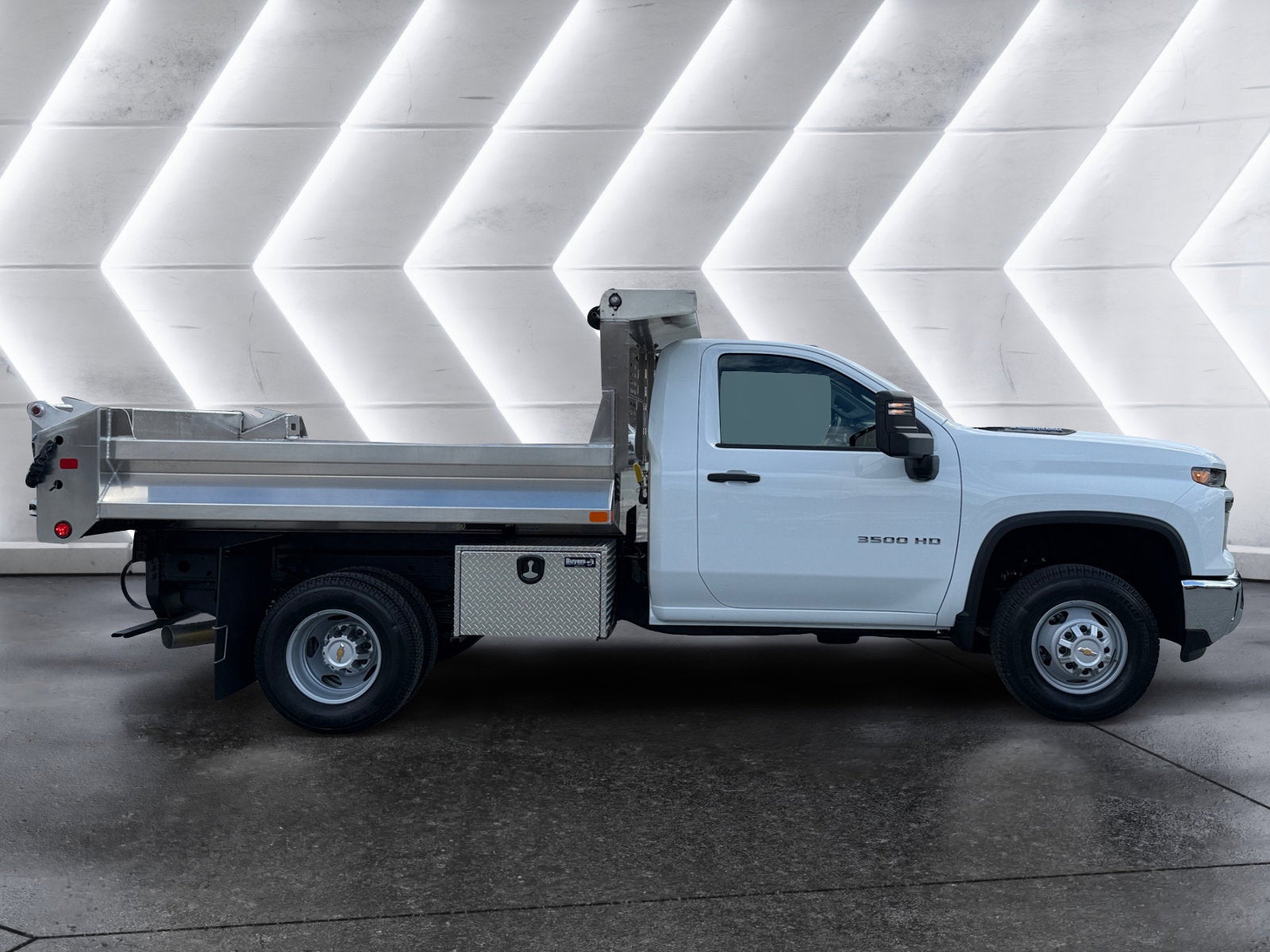 2026 Chevrolet Silverado 3500 HD Chassis Cab WT UNICELL Air-Flo 9 Ft 3-Yard Aluminum Dump