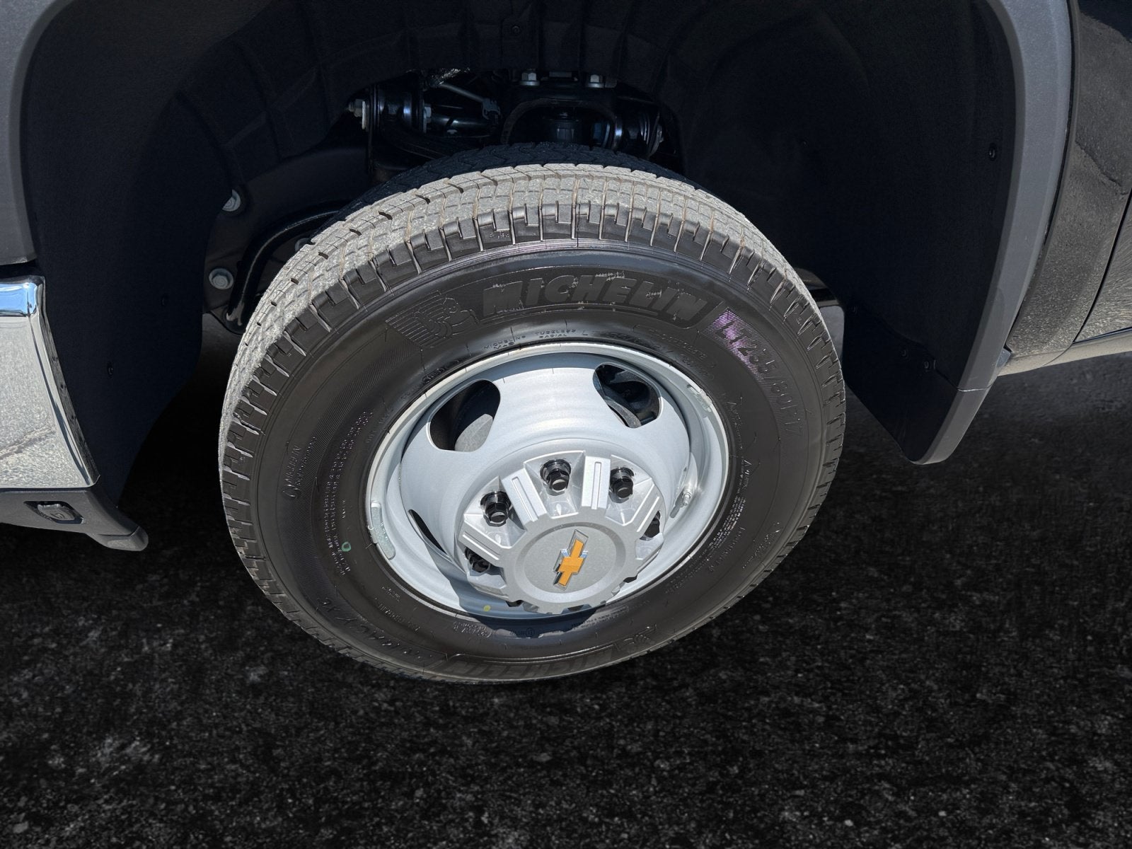 2026 Chevrolet Silverado 3500 HD Chassis Cab WT UNICELL Air-Flo 9 Ft 3-Yard Aluminum Dump