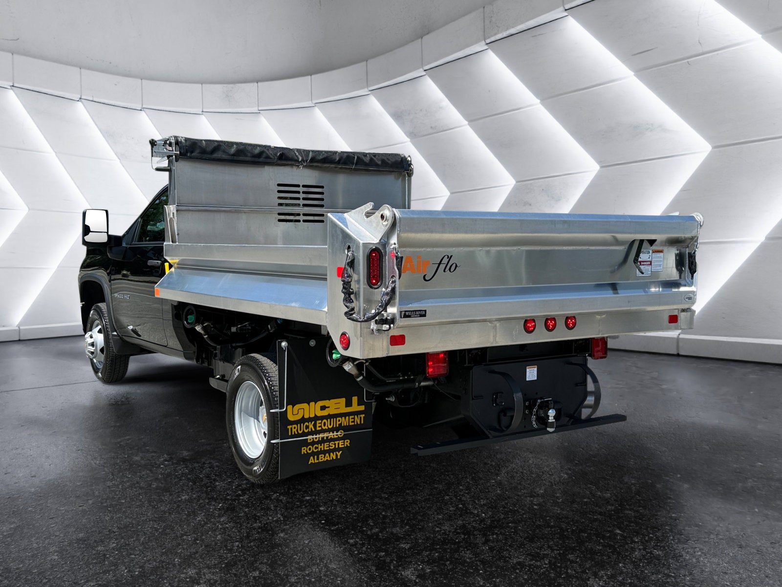 2026 Chevrolet Silverado 3500 HD Chassis Cab WT UNICELL Air-Flo 9 Ft 3-Yard Aluminum Dump
