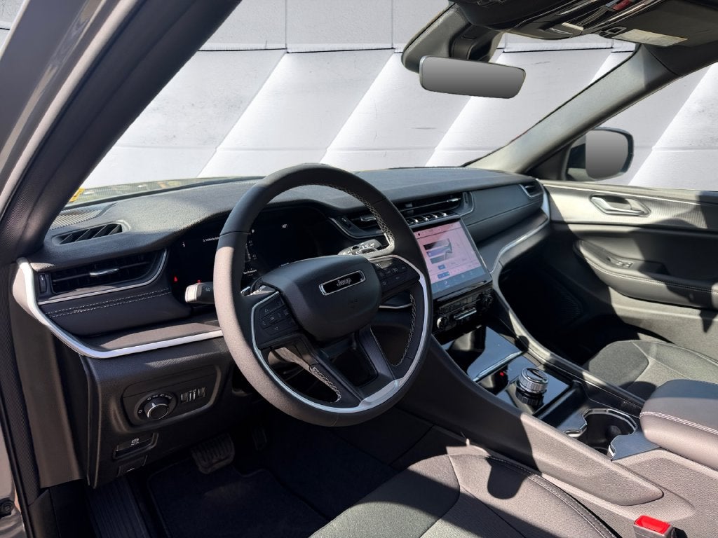 2027 Jeep Grand Cherokee Laredo X
