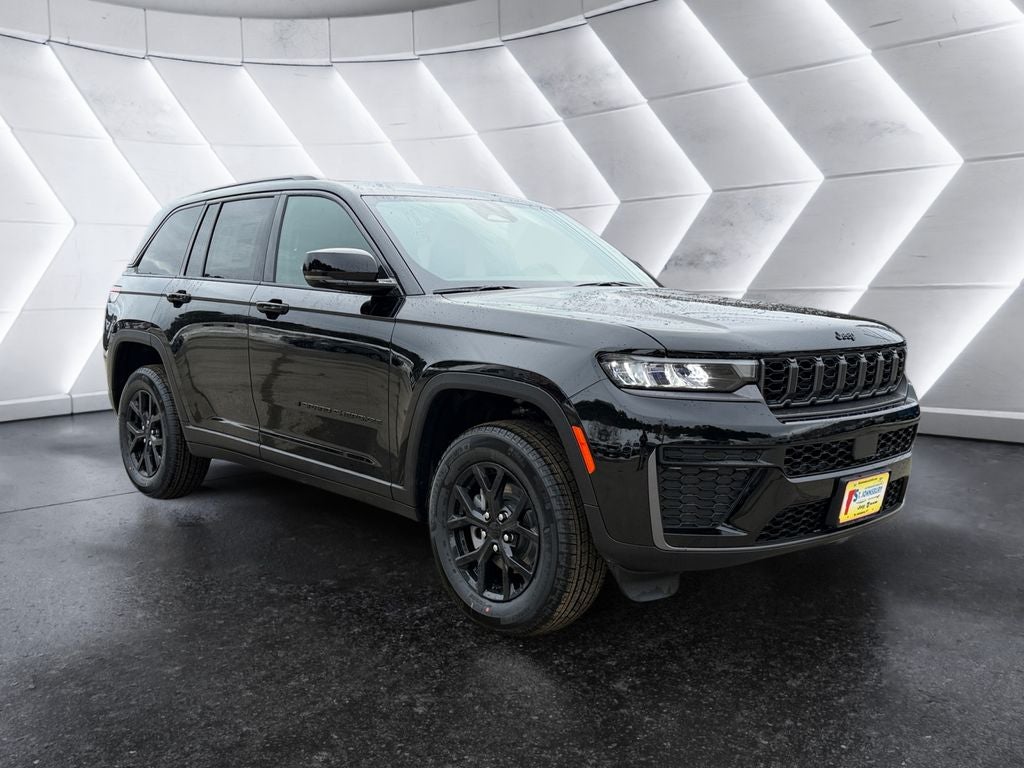 2026 Jeep Grand Cherokee Laredo