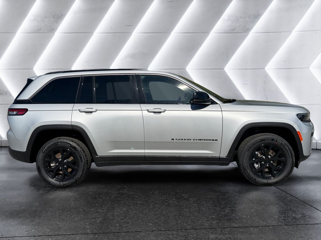2026 Jeep Grand Cherokee Altitude