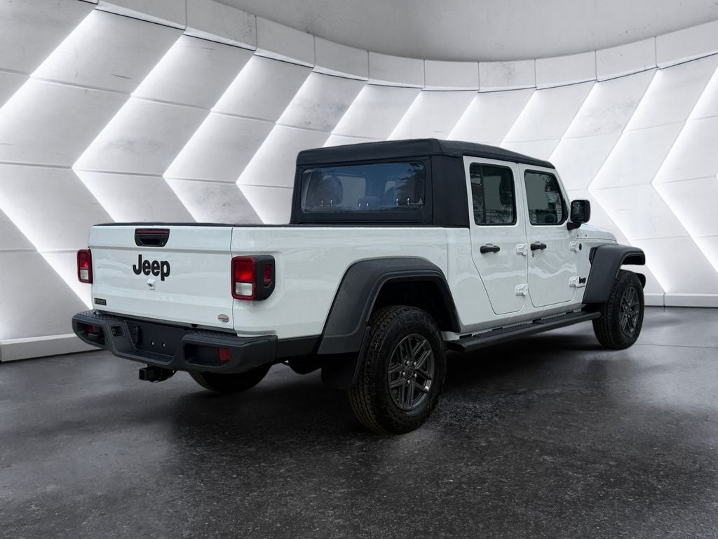 2026 Jeep Gladiator Sport