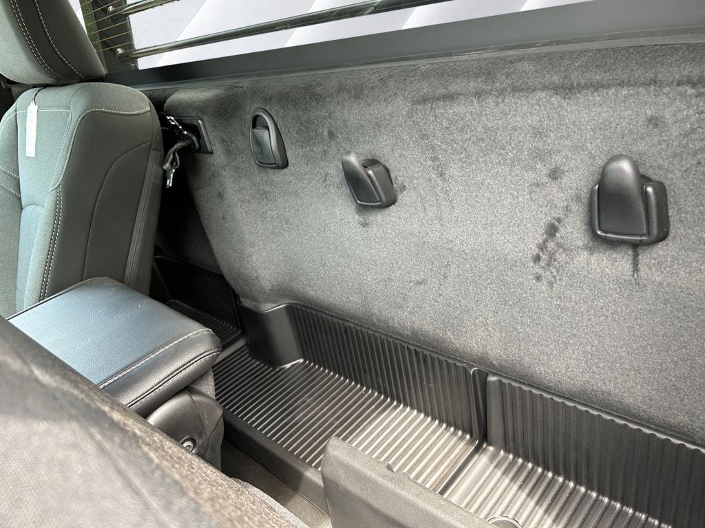 2024 RAM 3500 Chassis Cab TRADESMAN Flat Bed Stake Body