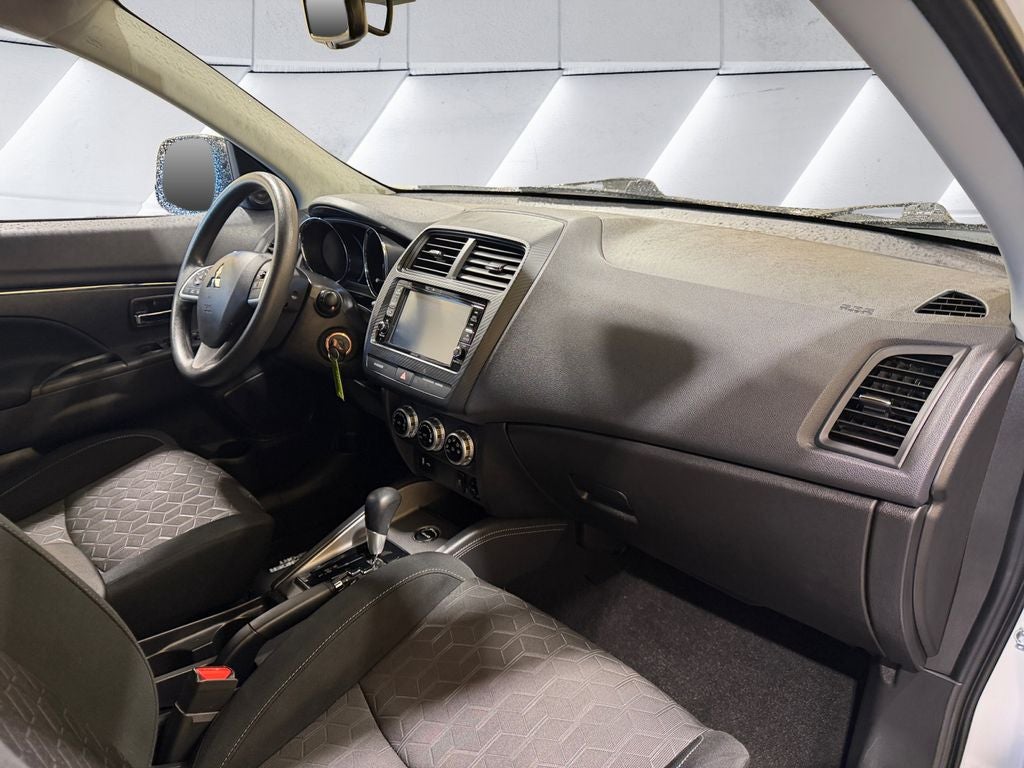 2025 Mitsubishi Outlander Sport Base