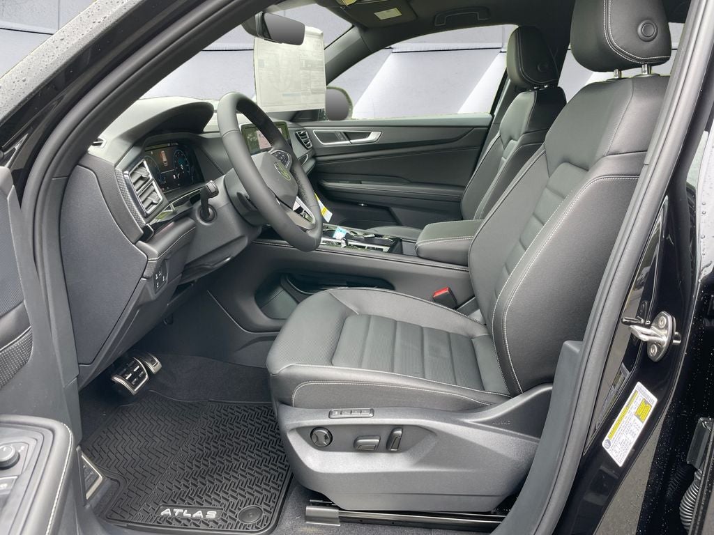 2026 Volkswagen Atlas Cross Sport SEL R-Line Black