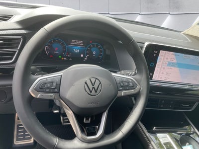 2026 Volkswagen Atlas Cross Sport 2.0T SEL R-Line Black