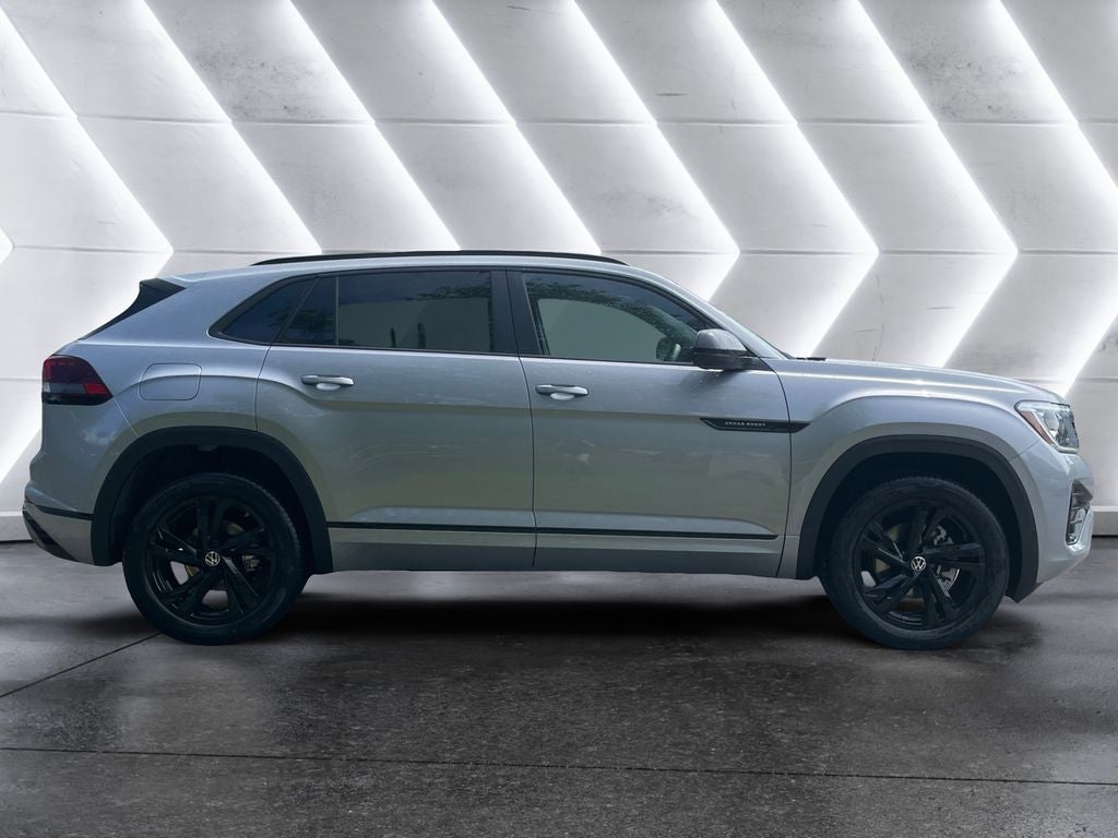 2026 Volkswagen Atlas Cross Sport 2.0T SEL R-Line Black