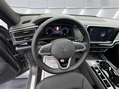 2024 Volkswagen Atlas Cross Sport 2.0T SEL R-Line