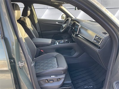 2026 Volkswagen Atlas Cross Sport 2.0T SEL Premium R-Line