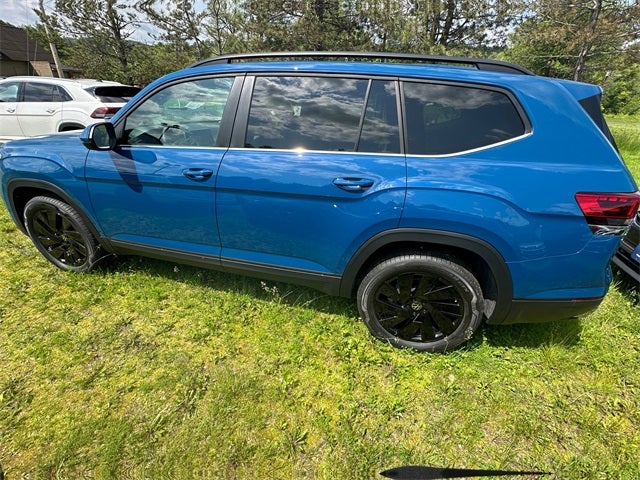 2025 Volkswagen Atlas 2.0T SEL Premium R-Line