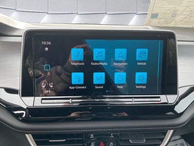 2026 Volkswagen Atlas Cross Sport 2.0T SE w/Technology