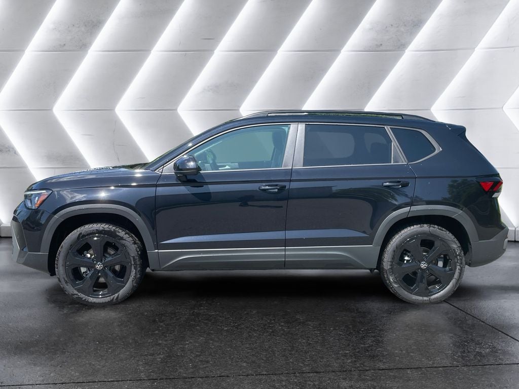 2026 Volkswagen Taos 1.5T SE Black