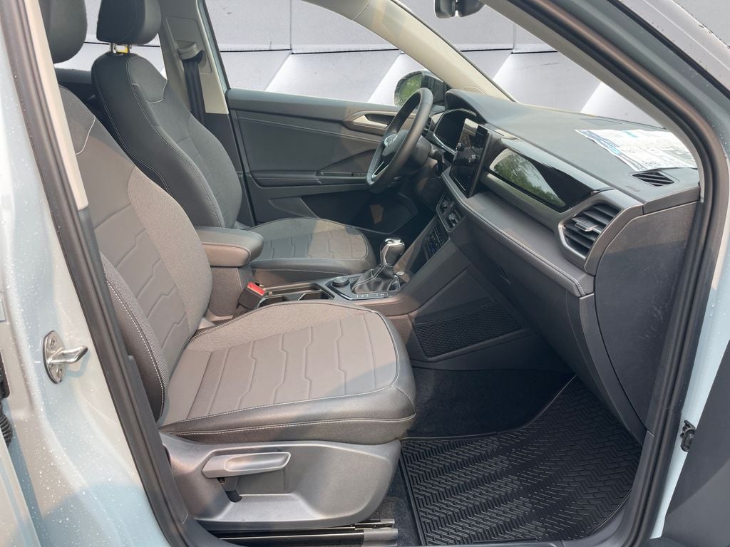 2026 Volkswagen Taos 1.5T SE Black