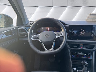 2026 Volkswagen Taos 1.5T SE Black