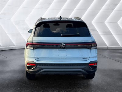 2026 Volkswagen Taos 1.5T SE Black