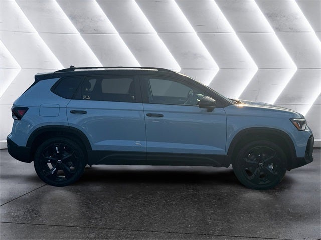 2026 Volkswagen Taos 1.5T SE Black