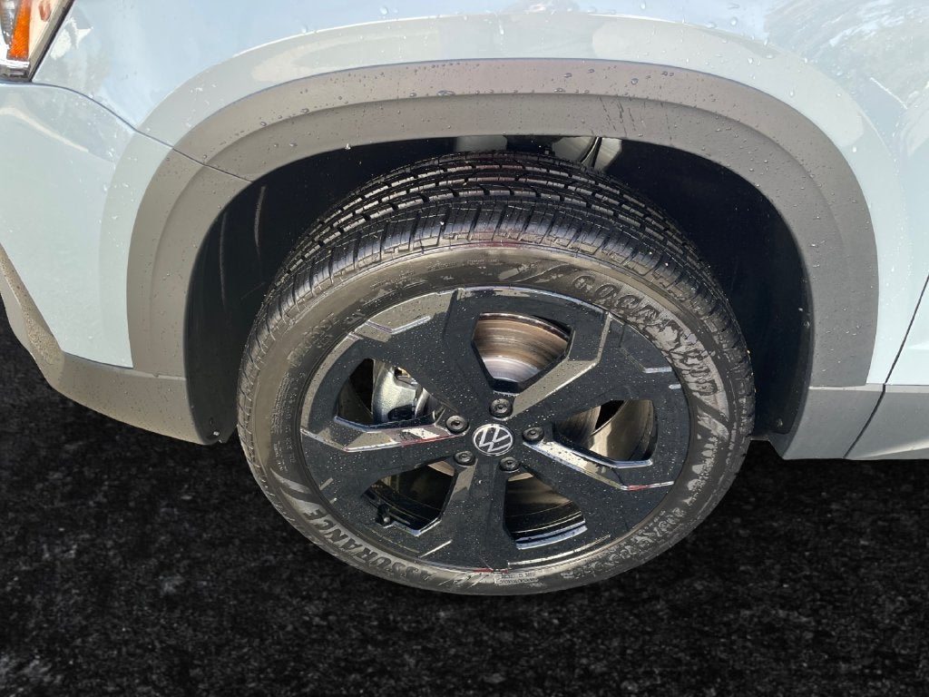 2027 Volkswagen Taos 1.5T SEL