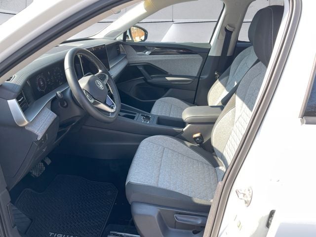2025 Volkswagen Tiguan 2.0T S