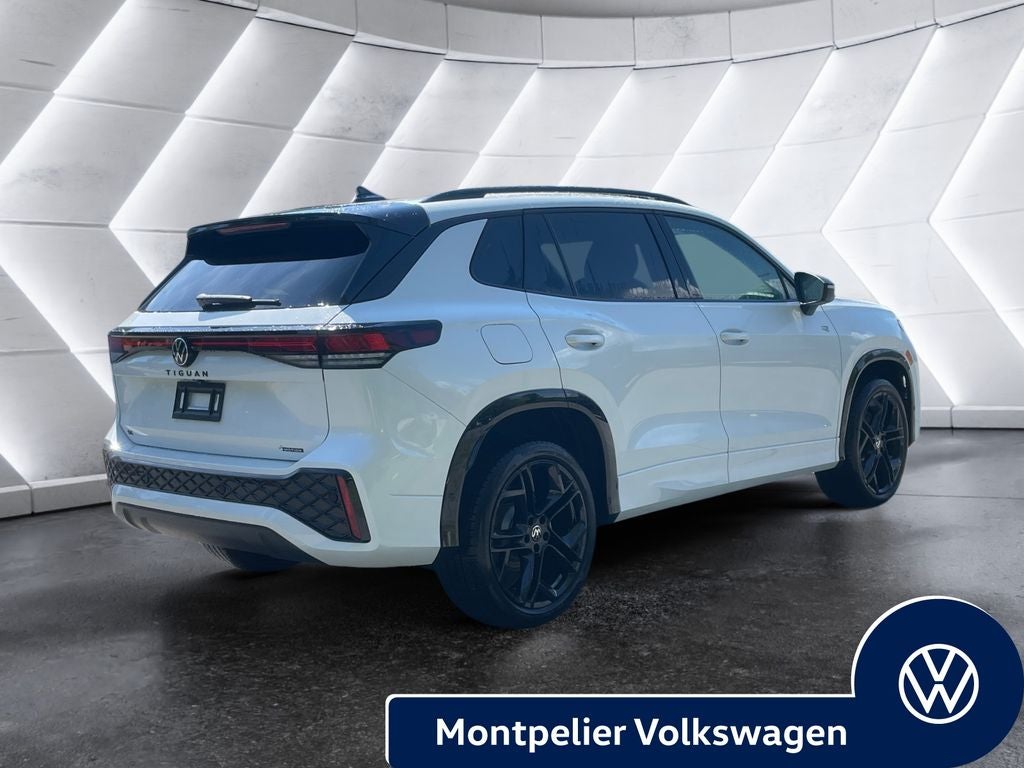 2026 Volkswagen Tiguan 2.0T SE R-Line Black
