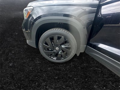 2024 Volkswagen Taos 1.5T SE Black