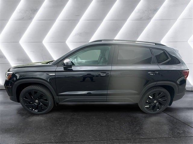 2024 Volkswagen Taos 1.5T SE Black