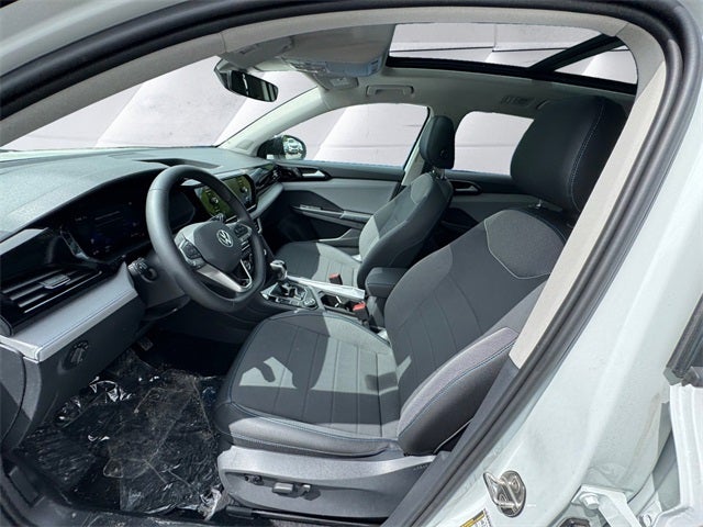 2024 Volkswagen Taos 1.5T SE Black