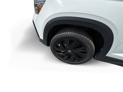 2024 Volkswagen Taos 1.5T SE Black