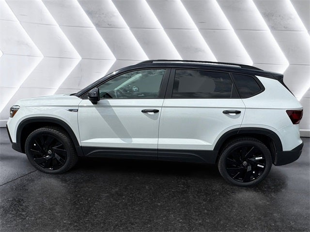 2024 Volkswagen Taos 1.5T SE Black