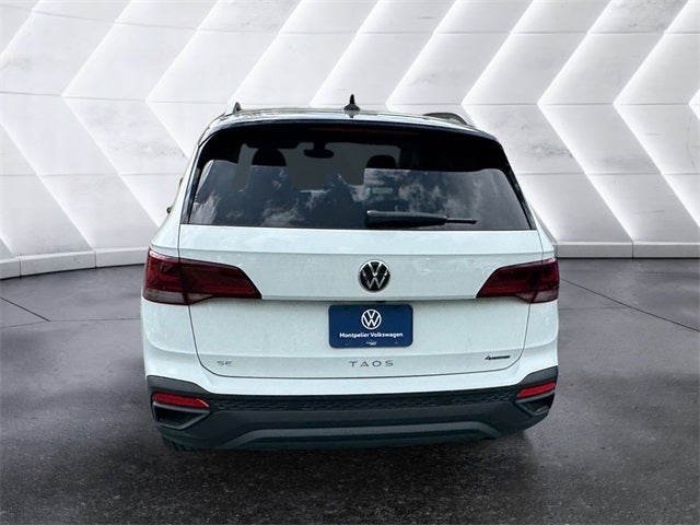 2024 Volkswagen Taos 1.5T SE Black