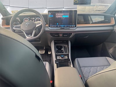 2026 Volkswagen Tiguan 2.0T SEL R-Line Turbo