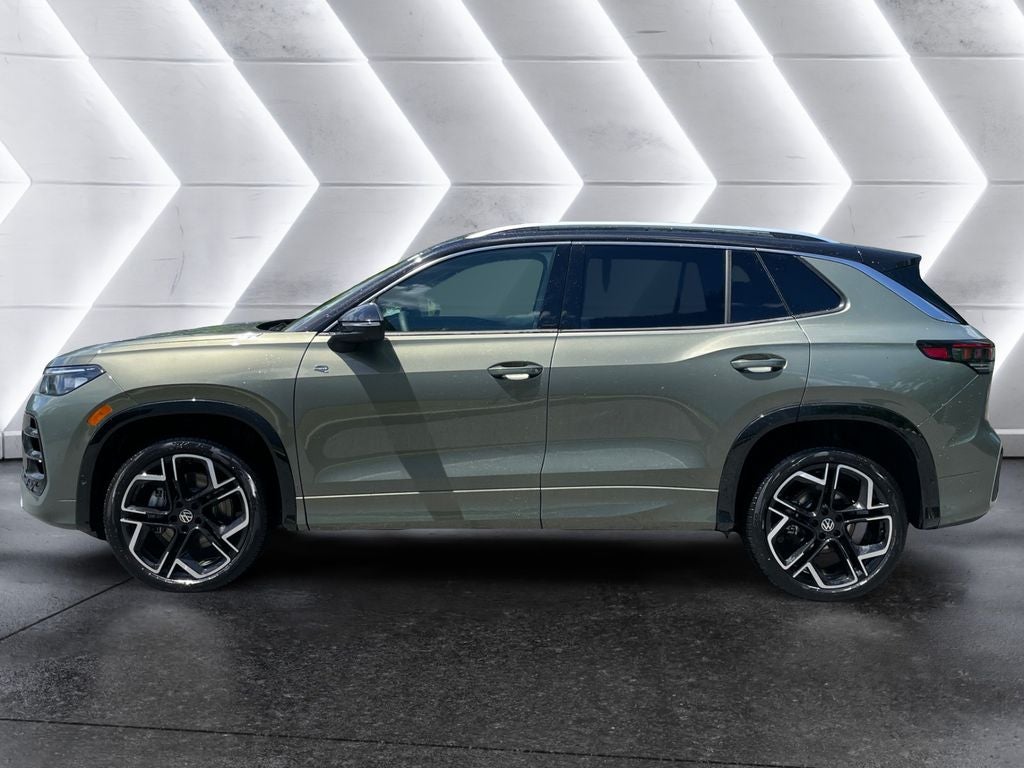 2026 Volkswagen Tiguan 2.0T SEL R-Line Turbo