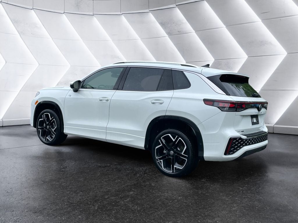 2026 Volkswagen Tiguan 2.0T SEL R-Line Turbo