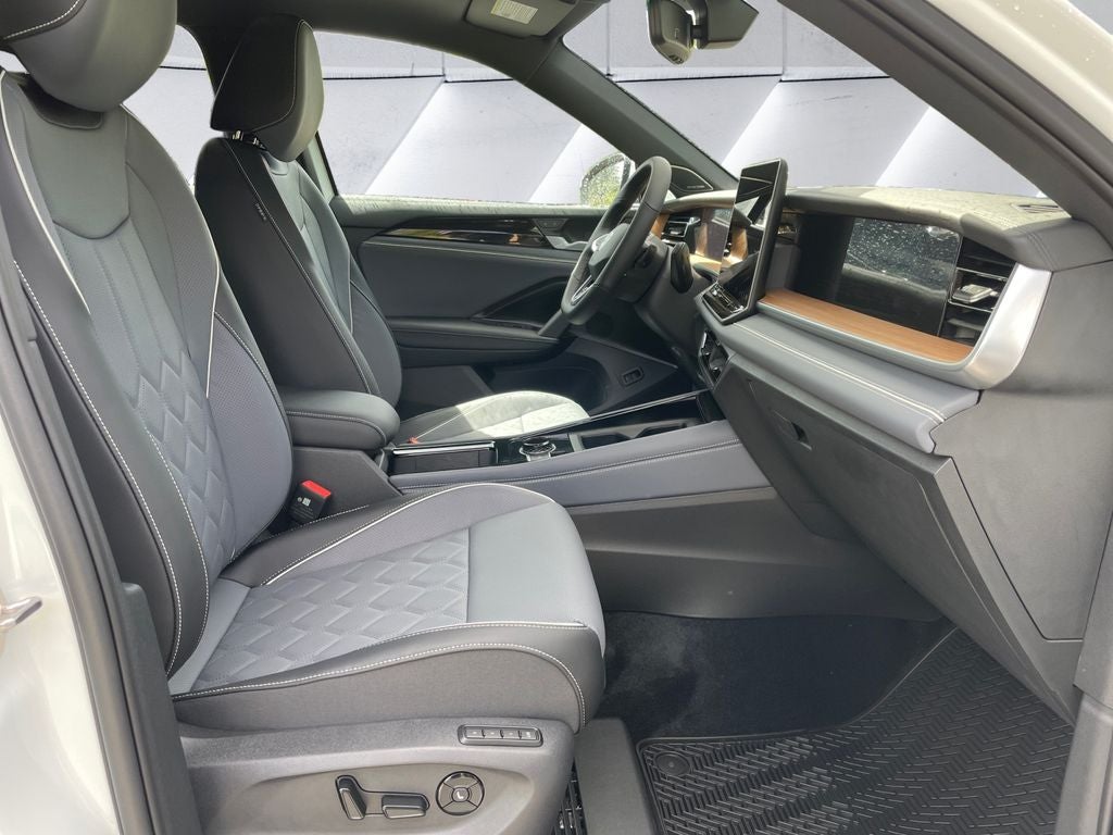 2026 Volkswagen Tiguan 2.0T SEL R-Line Turbo