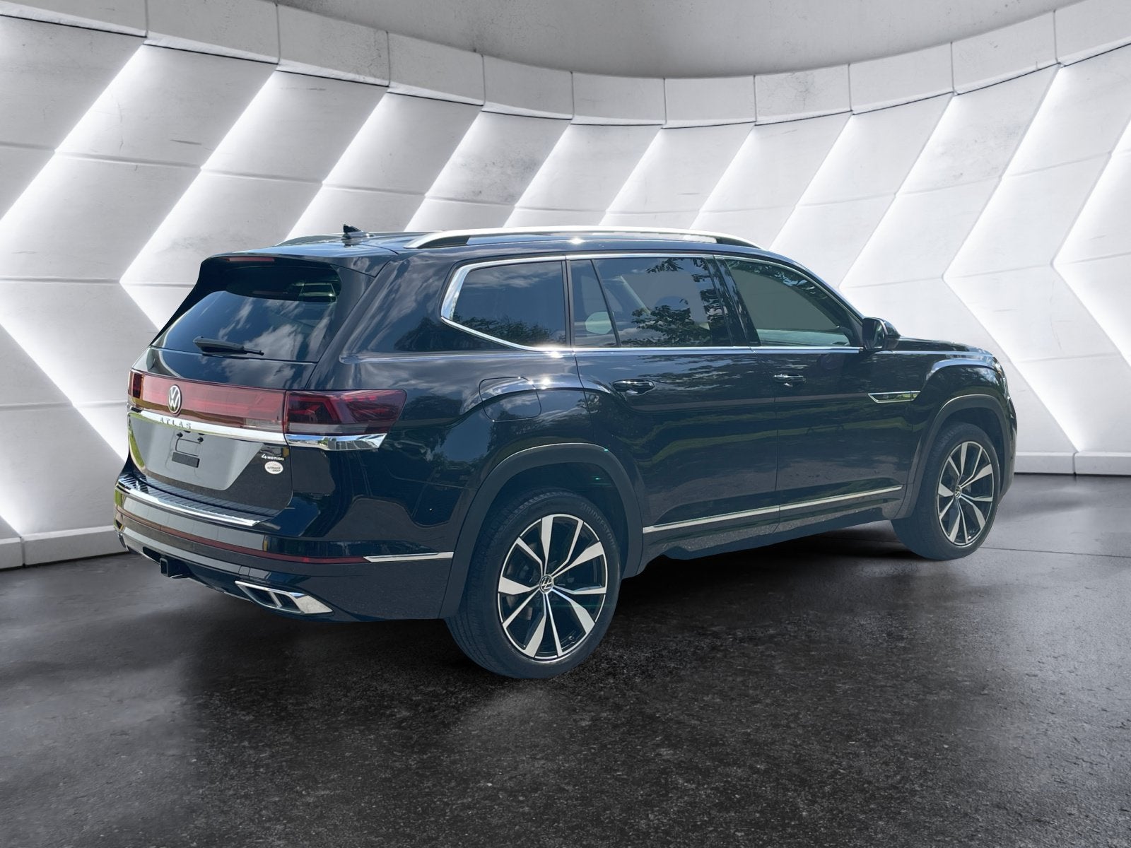 2024 Volkswagen Atlas 2.0T SEL Premium R-Line