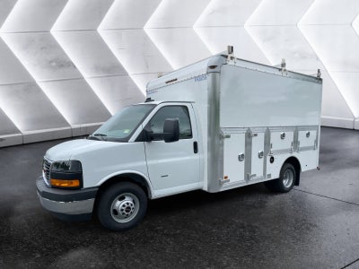 2025 GMC Savana Cutaway 3500 1WT