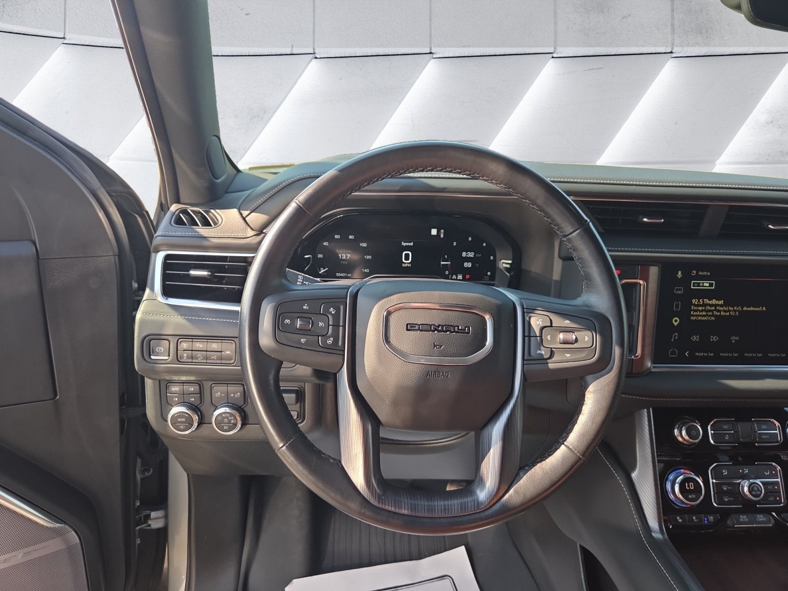 2023 GMC Yukon Denali Ultimate