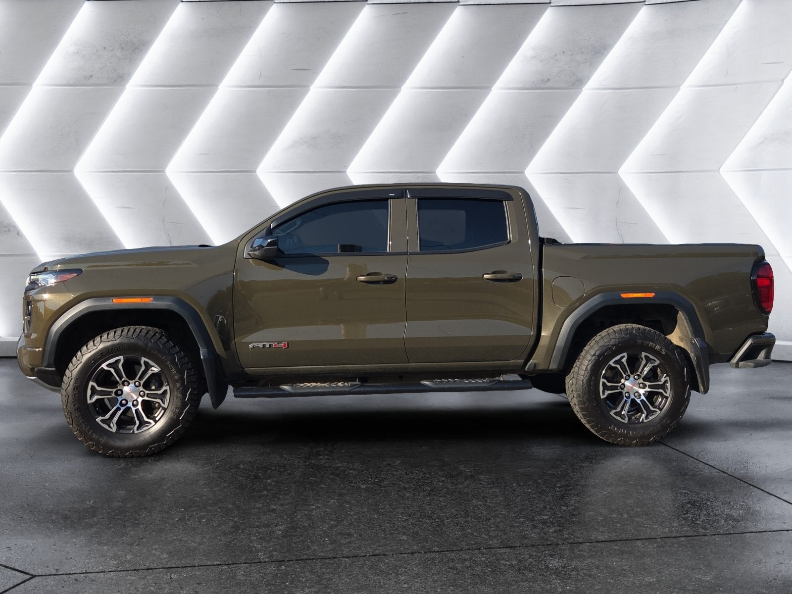 2024 GMC Canyon AT4