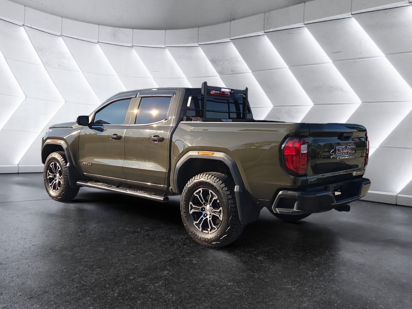 2024 GMC Canyon AT4