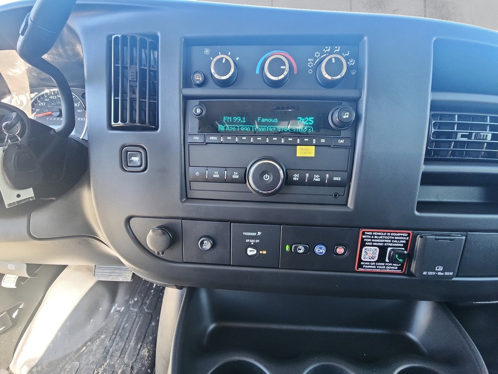 2025 Chevrolet Express Cargo 2500 WT