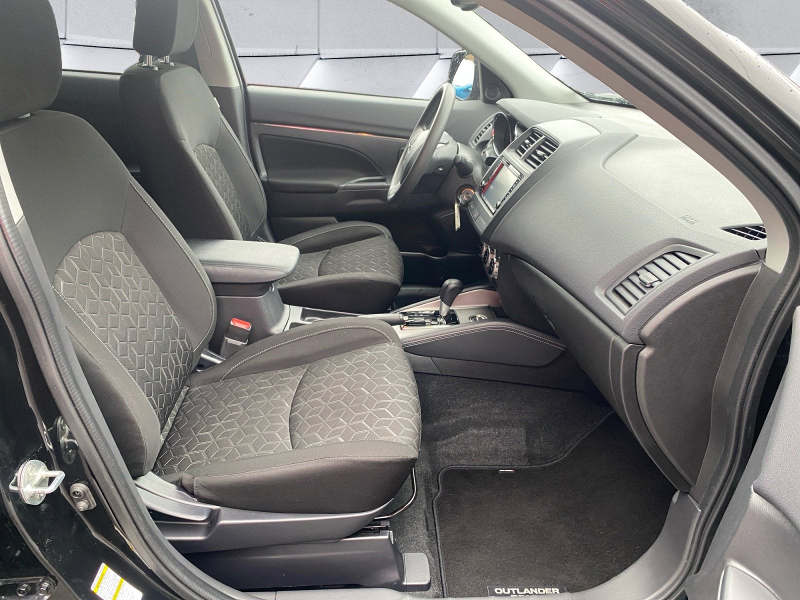 2024 Mitsubishi Outlander Sport Base