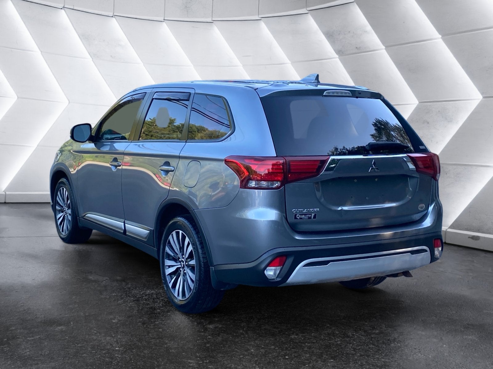 2020 Mitsubishi Outlander Base