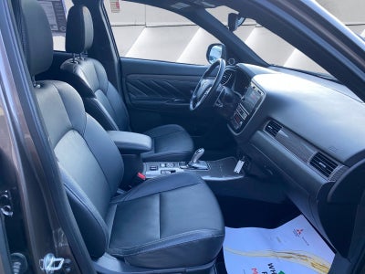 2019 Mitsubishi Outlander PHEV Base