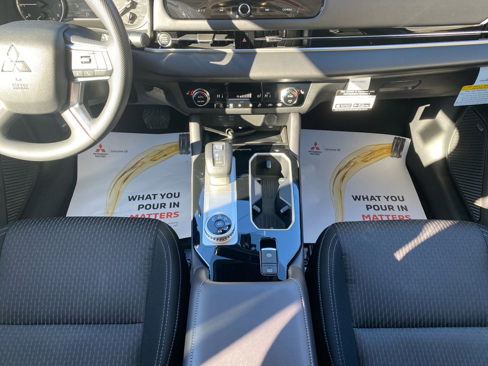 2025 Mitsubishi Outlander ES