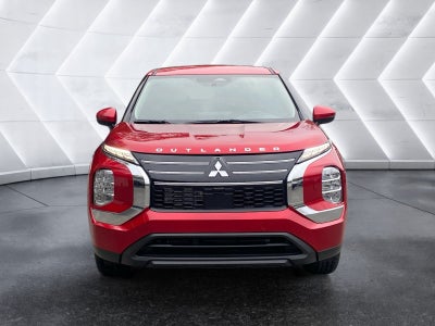 2027 Mitsubishi Outlander ES